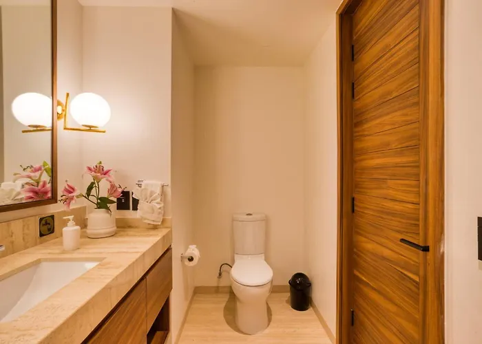 Apartment 9, 10, 11, 12 Gpo 20 Pax *