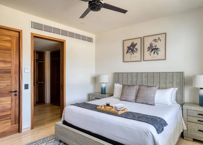 9, 10, 11, 12 Gpo 20 Pax Apartment Cabo San Lucas